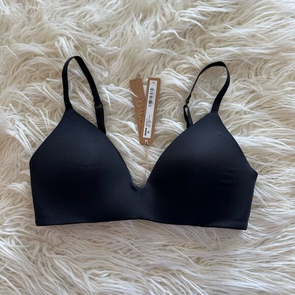 SKIMS Other - Skims Wireless Form T-shirt Bra Onyx Size 32B